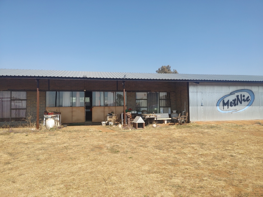 2 Bedroom Property for Sale in Lindequesdrif North West